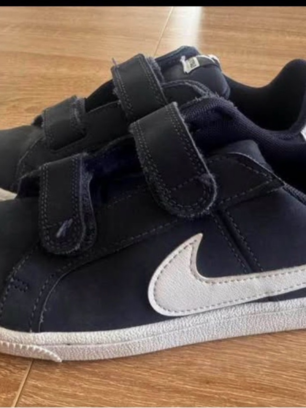 Nike Kids' Navy Velcro Sneakers with White Swoosh size 3y